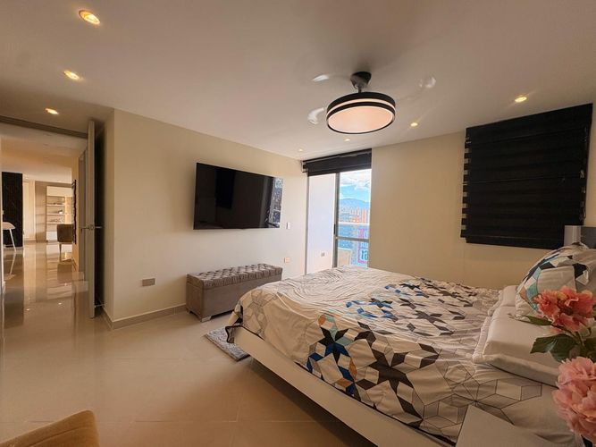 Apartamento de 3 alcobas en venta en Tres Esquinas, Sabaneta, 90 m² · foto 8 de 17