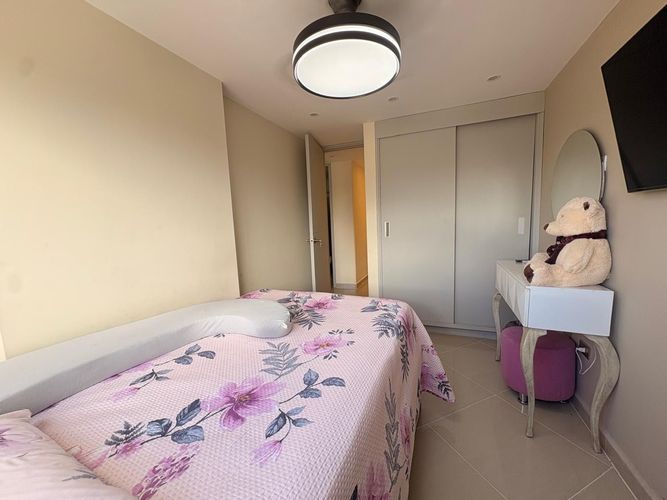Apartamento de 3 alcobas en venta en Tres Esquinas, Sabaneta, 90 m² · foto 9 de 17