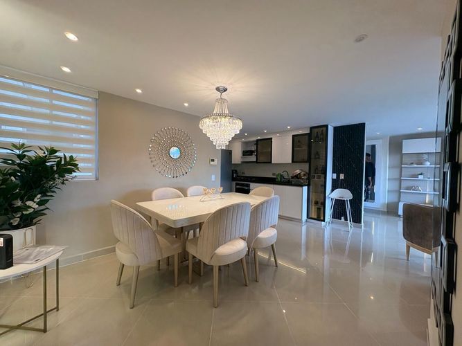 Apartamento de 3 alcobas en venta en Tres Esquinas, Sabaneta, 90 m² · foto 5 de 17