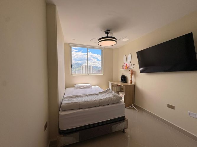 Apartamento de 3 alcobas en venta en Tres Esquinas, Sabaneta, 90 m² · foto 11 de 17