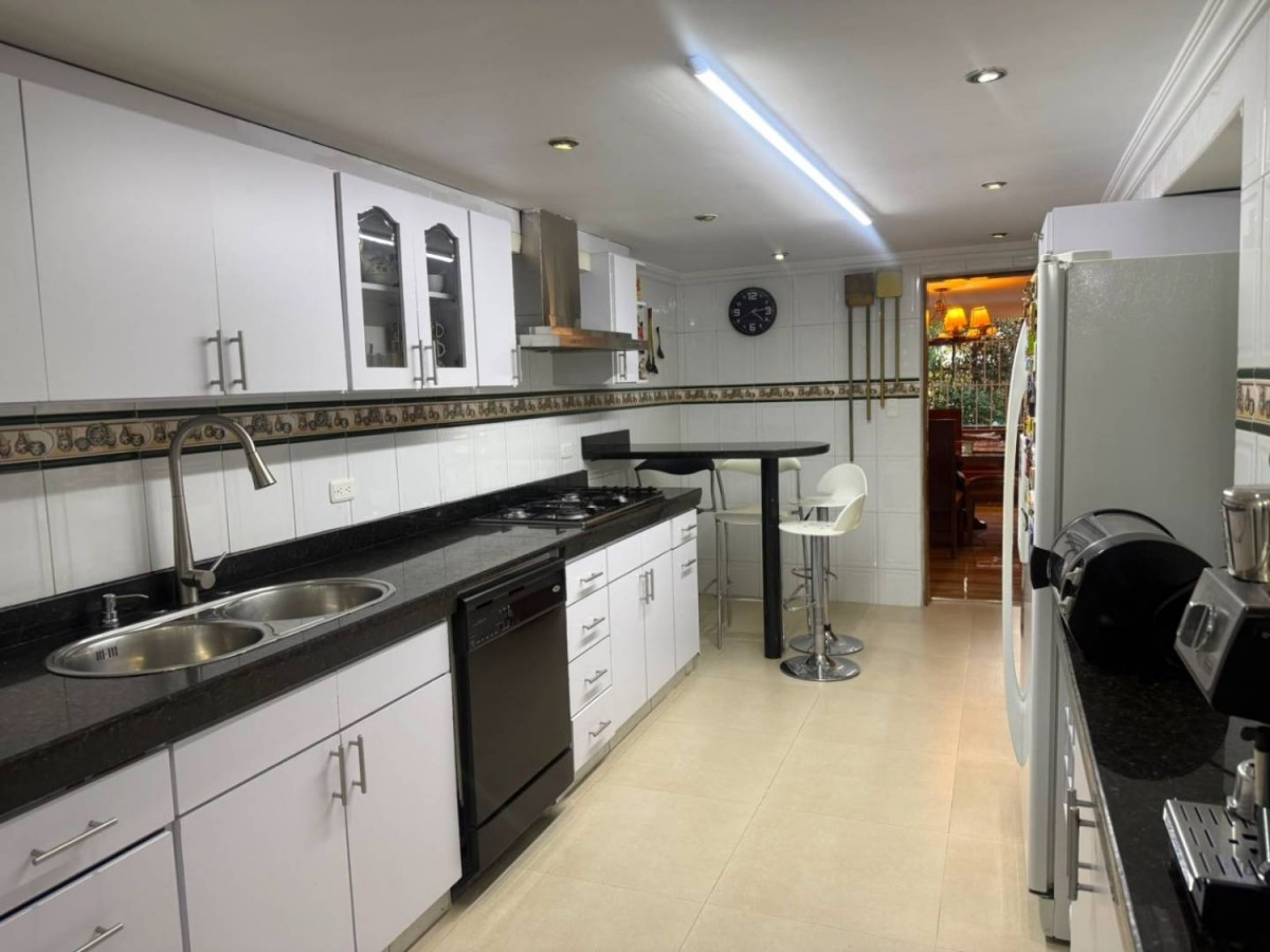 Casa en venta en Alhambra, Bogotá · foto 7 de 21
