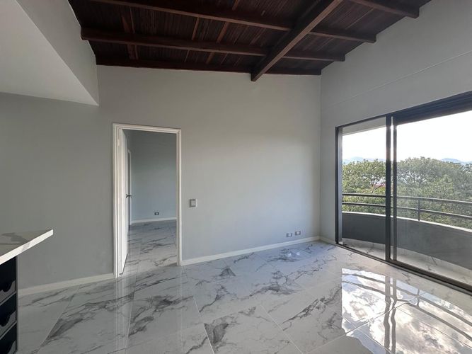 Apartamento de 2 alcobas en arriendo en El Poblado, Medellín, 68 m² · foto 3 de 18