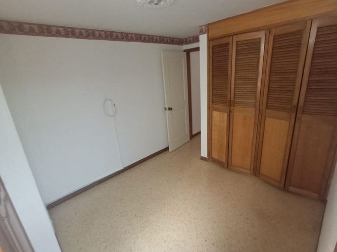 Apartamento de 2 alcobas en venta en Laureles, Medellín, 85 m² · foto 8 de 17