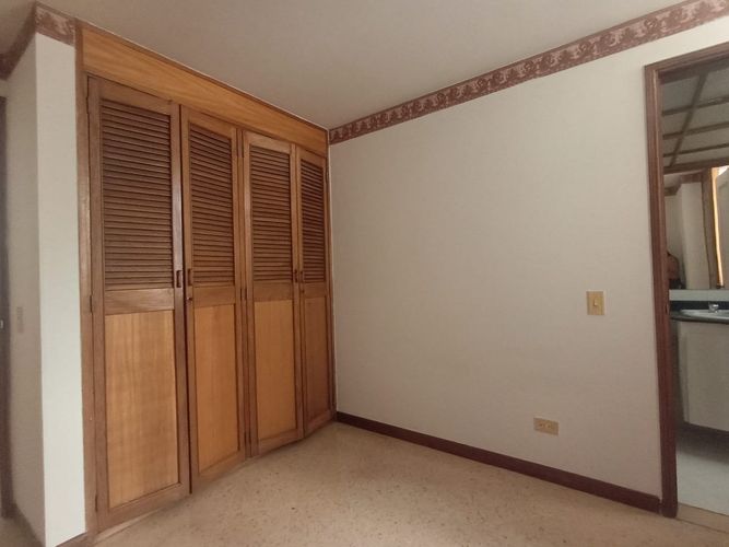 Apartamento de 2 alcobas en venta en Laureles, Medellín, 85 m² · foto 9 de 17