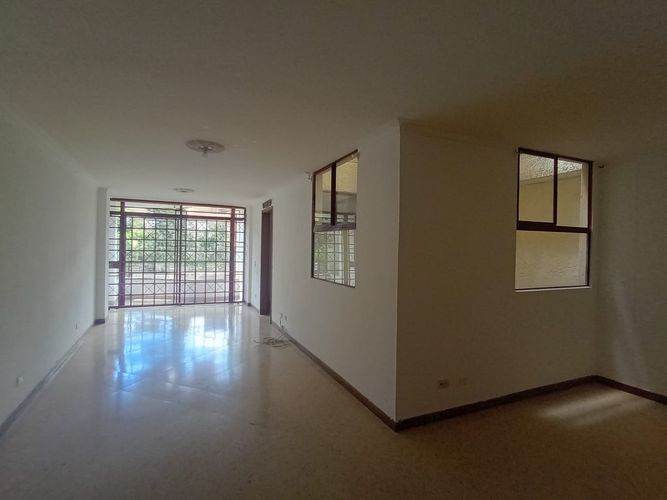 Apartamento de 2 alcobas en venta en Laureles, Medellín, 85 m² · foto 4 de 17