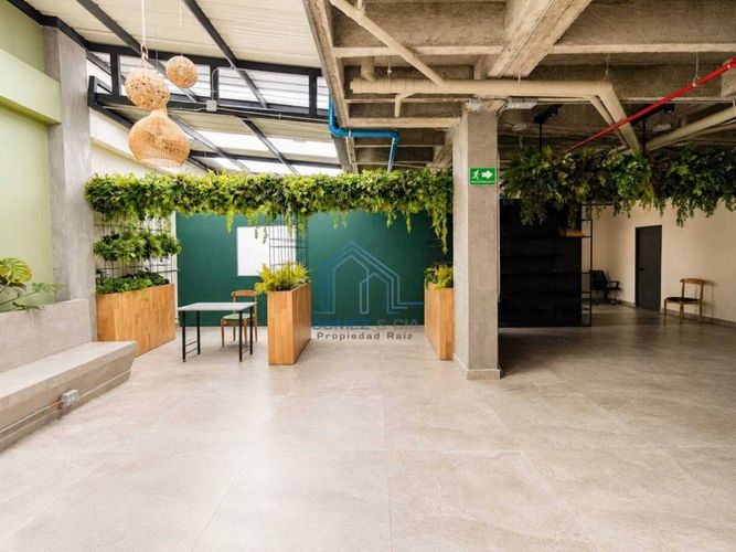 Local en arriendo en Lorena, Medellín, 253 m² · foto 3 de 7