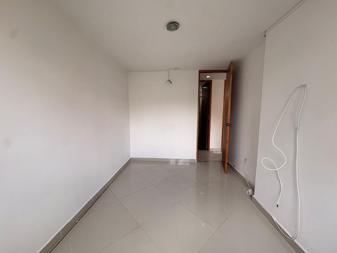 Apartamento de 3 alcobas en venta en Tres Esquinas, Sabaneta, 86 m² · foto 6 de 12