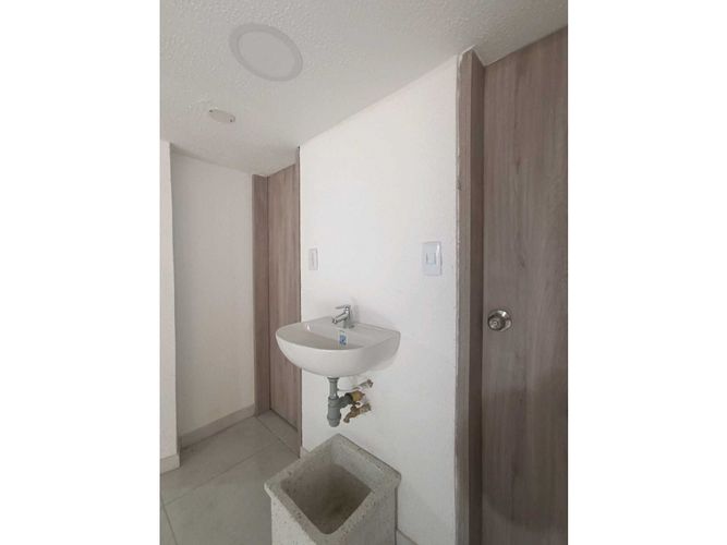 Bodega en arriendo en Milan, Manizales, 300 m² · foto 12 de 14