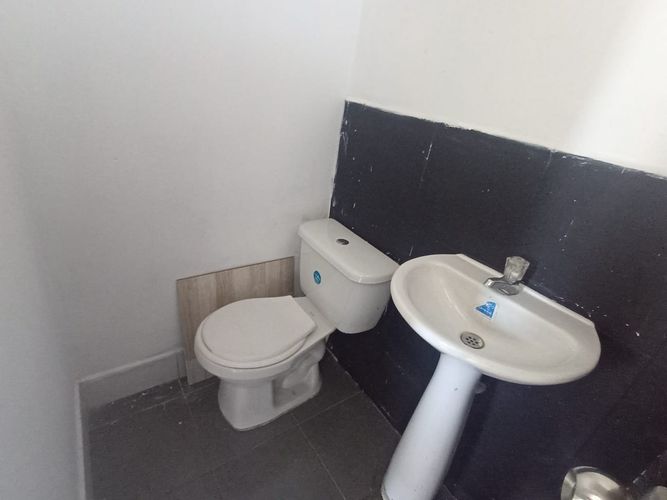 Local en arriendo en Laureles, Medellín, 18 m² · foto 8 de 9