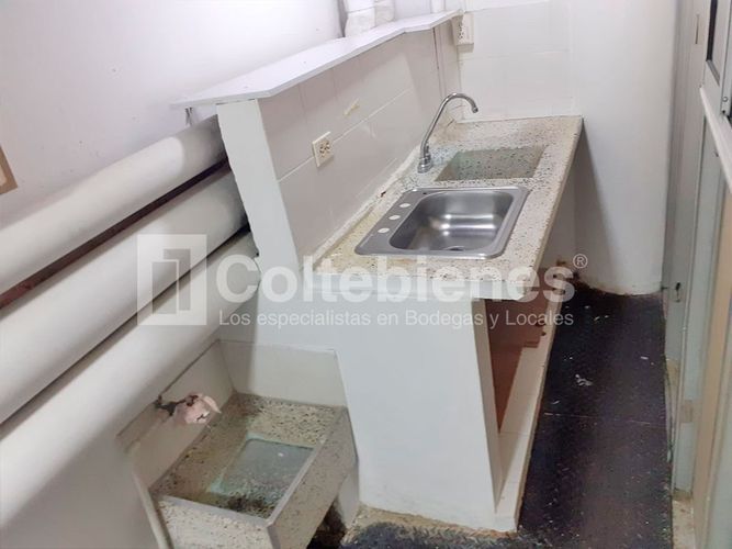 Bodega en arriendo en Las Vegas, Envigado, 268 m² · foto 13 de 13