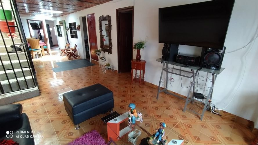 Casa de 4 alcobas en venta en El Progreso Usme, Bogotá, 311 m² · foto 3 de 21