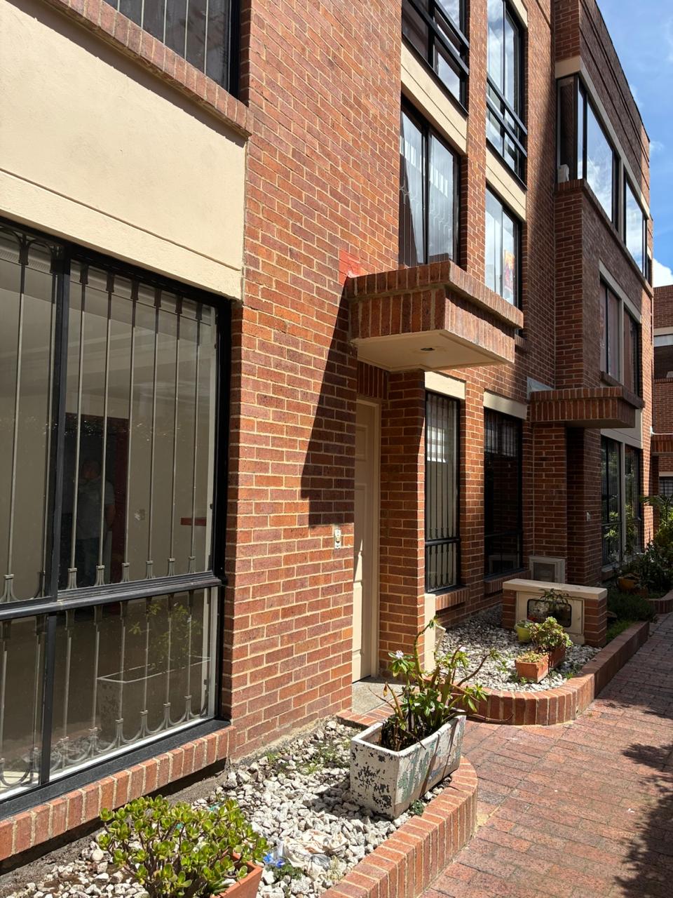 Casa en venta en Colina Campestre, Bogotá · foto 2 de 19