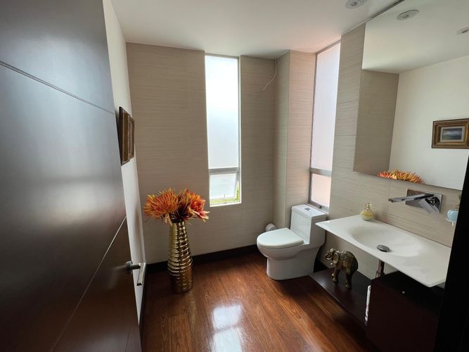 Casa de 3 alcobas en venta en Cerros De Suba, Bogotá, 311 m² · foto 14 de 21