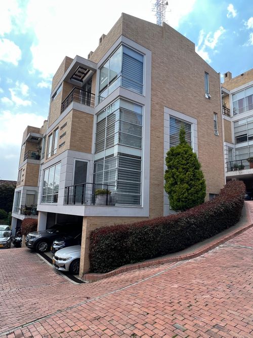 Casa de 3 alcobas en venta en Cerros De Suba, Bogotá, 311 m² · foto 20 de 21