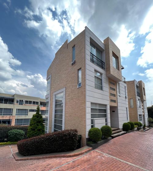 Casa de 3 alcobas en venta en Cerros De Suba, Bogotá, 311 m² · foto 21 de 21