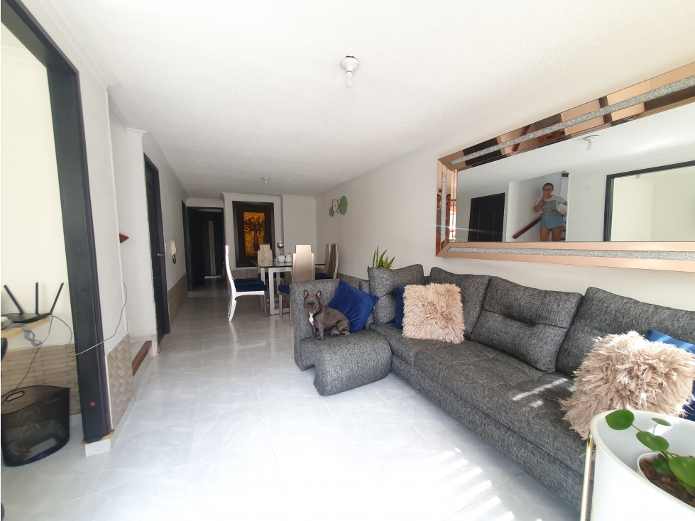 Casa en venta en El Dorado, Pereira · foto 3 de 24