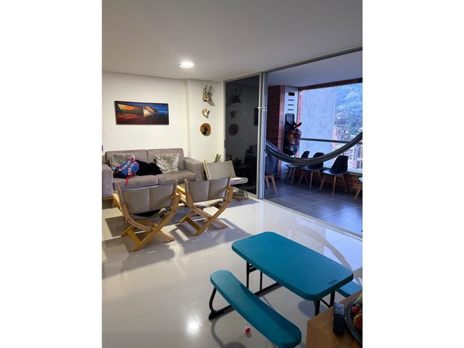 Apartamento de 3 alcobas en venta en Escobero, Medellín, 115 m² · foto 2 de 18