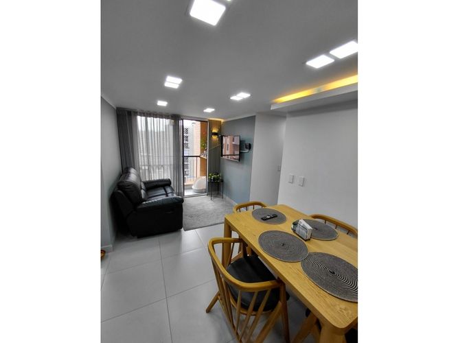 Apartamento de 2 alcobas en venta en Cuatro Esquinas, Rionegro, 49 m² · foto 5 de 10