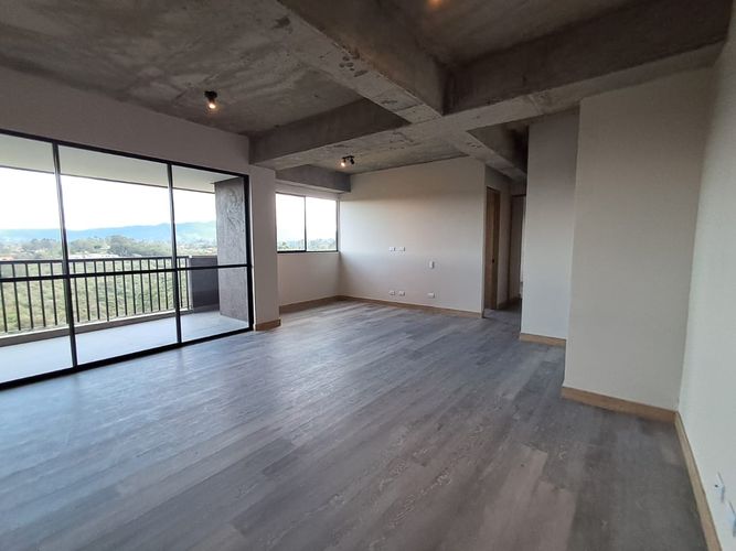 Apartamento de 2 alcobas en arriendo en Rionegro, 90 m² · foto 3 de 12