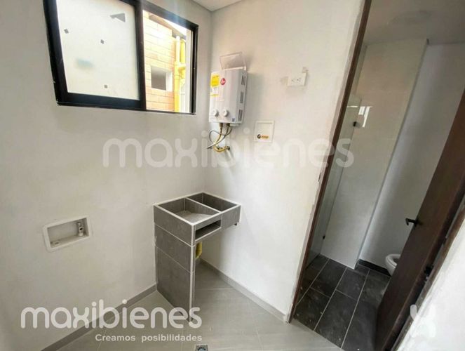 Apartamento de 2 alcobas en arriendo en Loma Del Indio, Medellín, 35 m² · foto 5 de 6