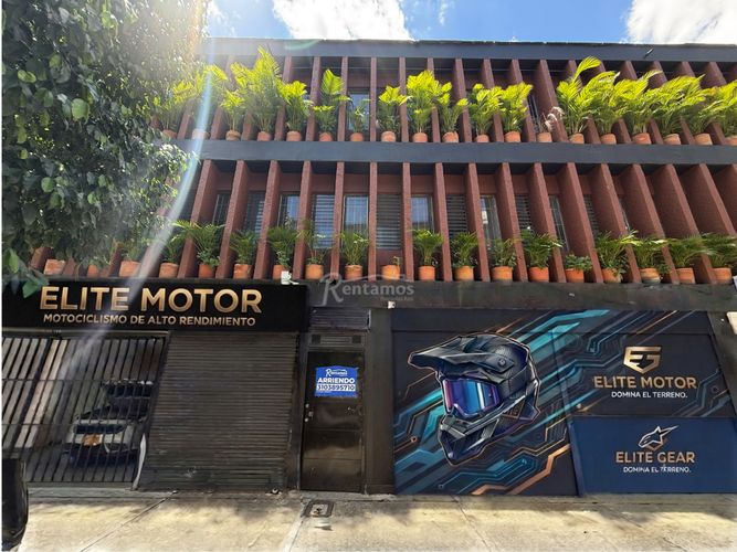 Local en arriendo en Perpetuo Socorro, Medellín, 150 m² · foto 2 de 21