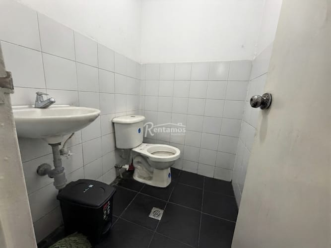 Local en arriendo en Perpetuo Socorro, Medellín, 150 m² · foto 14 de 21