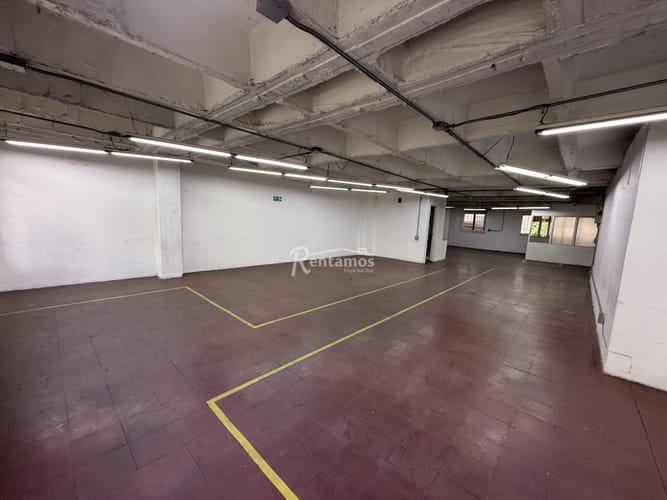 Local en arriendo en Perpetuo Socorro, Medellín, 150 m² · foto 20 de 21