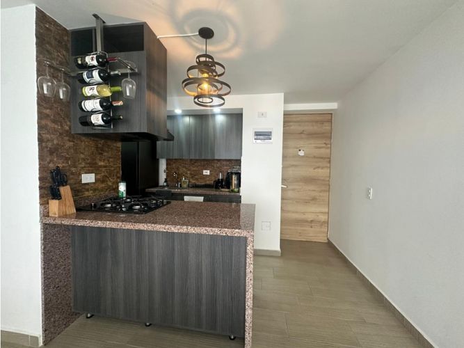 Apartamento de 3 alcobas en venta en Cuatro Esquinas, Rionegro, 58 m² · foto 3 de 9