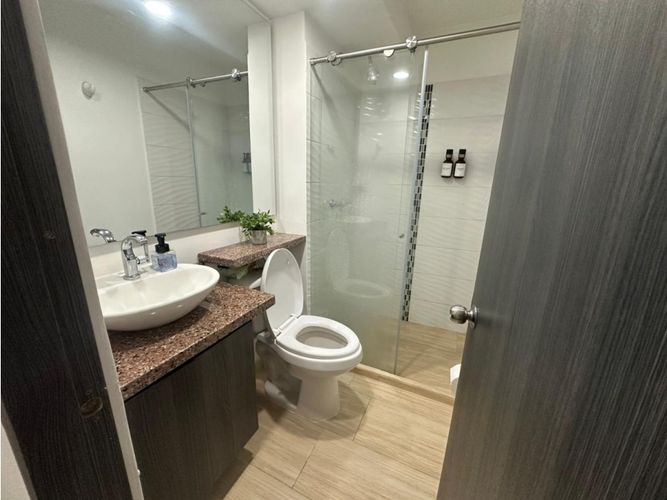 Apartamento de 3 alcobas en venta en Cuatro Esquinas, Rionegro, 58 m² · foto 4 de 9