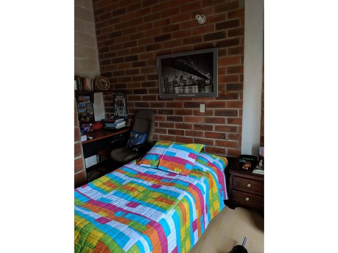 Casa de 4 alcobas en venta en Santa Elena, Medellín, 300 m² · foto 11 de 13