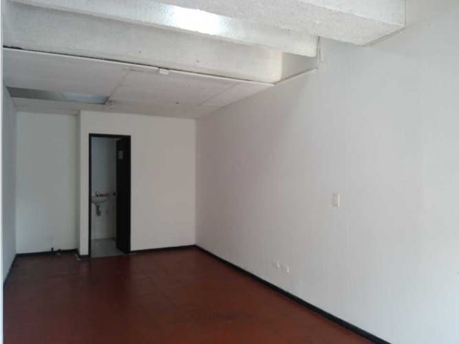 Local en venta en La Argentina, Manizales, 20 m² · foto 4 de 7