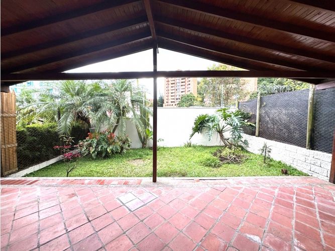 Casa de 3 alcobas en venta en El Poblado, Medellín, 275 m² · foto 6 de 14