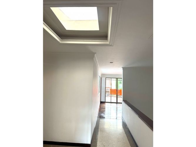 Casa de 3 alcobas en venta en El Poblado, Medellín, 275 m² · foto 7 de 14