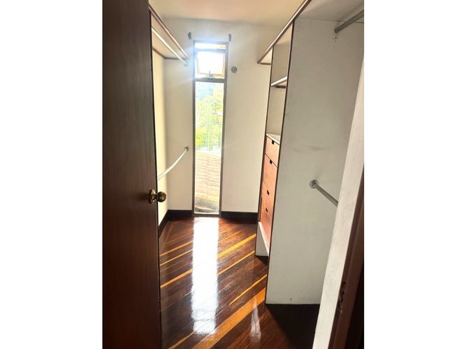 Casa de 3 alcobas en venta en El Poblado, Medellín, 275 m² · foto 10 de 14