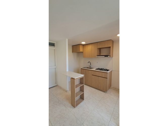 Apartamento de 3 alcobas en venta en Cabecera San Antonio De Prado, Medellín, 42 m² · foto 3 de 11