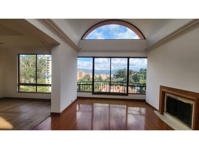 Apartamento de 4 alcobas en venta en Altos De Suba, Bogotá, 151 m² · foto 3 de 15