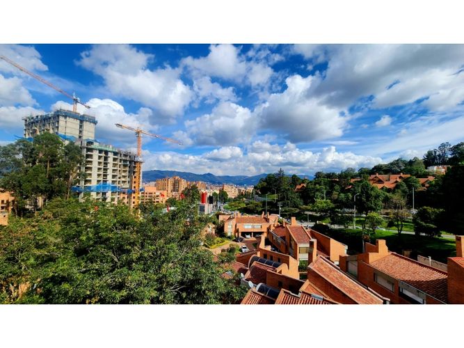 Apartamento de 4 alcobas en venta en Altos De Suba, Bogotá, 151 m² · foto 4 de 15