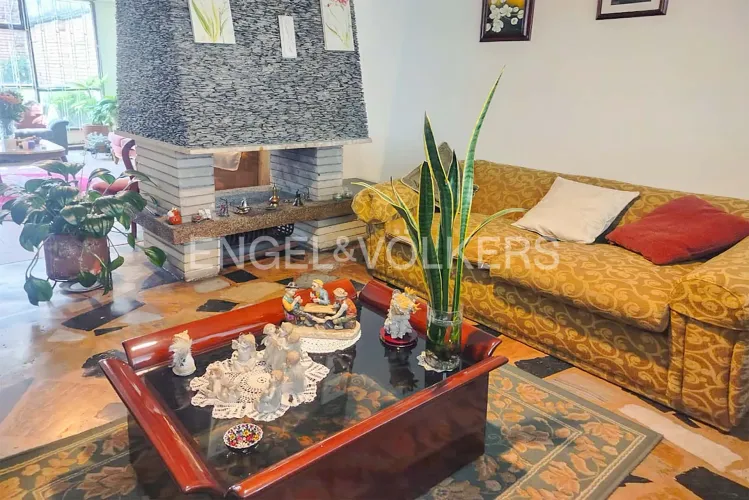 Casa de 4 alcobas en venta en La Castellana, Bogotá, 238 m² · foto 4 de 16