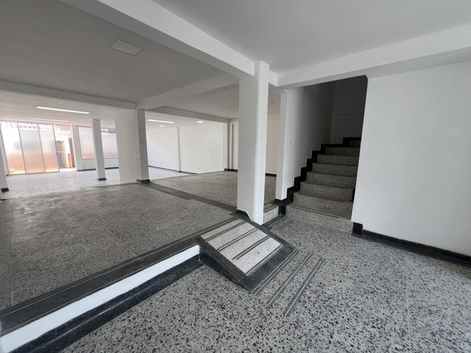 Casa de 4 alcobas en arriendo en Barzal Bajo Sur, Villavicencio, 300 m² · foto 4 de 22