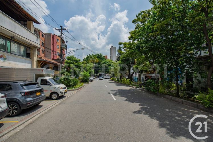 Edificio en venta en Los Angeles, Medellín, 654 m² · foto 4 de 17