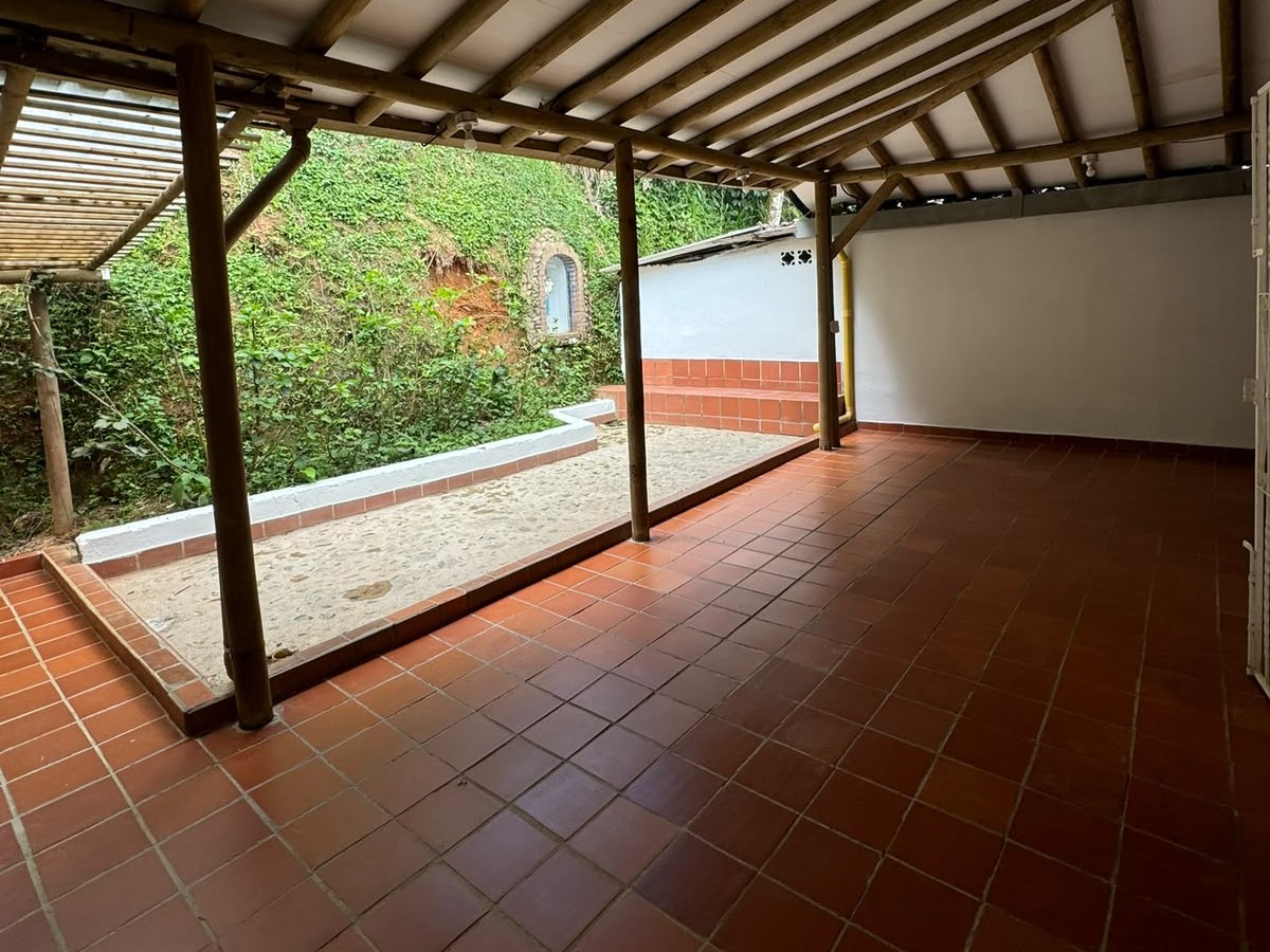Casa en Arriendo en Pan de azucar, Sabaneta - 2