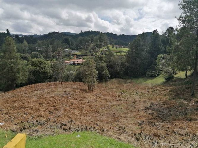 Lote en venta en Carrizales, Envigado, 7786 m² · foto 7 de 9