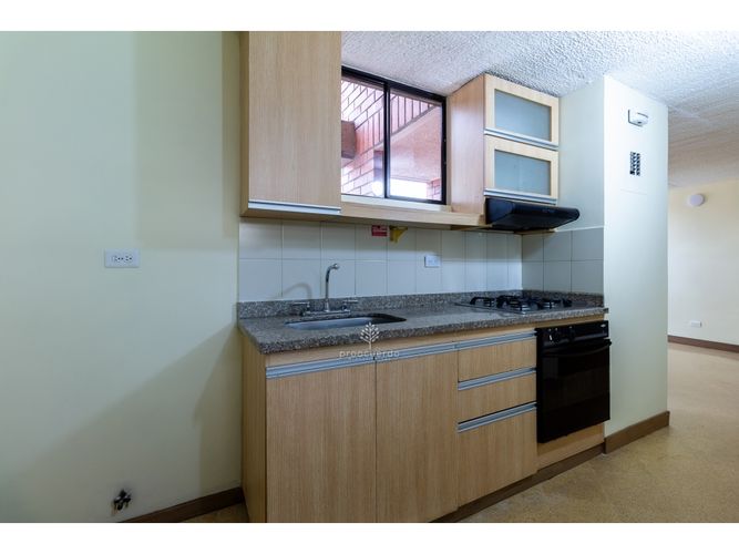 Apartamento de 3 alcobas en venta en San Bernardo, Medellín, 74 m² · foto 6 de 16