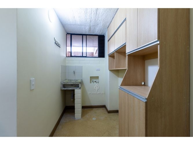 Apartamento de 3 alcobas en venta en San Bernardo, Medellín, 74 m² · foto 7 de 16