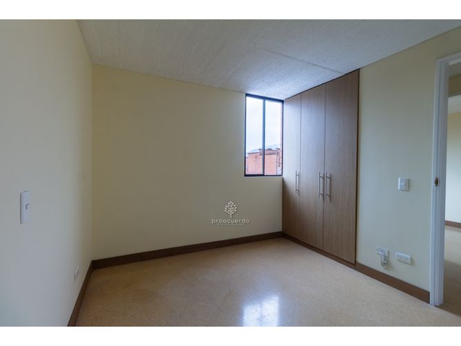 Apartamento de 3 alcobas en venta en San Bernardo, Medellín, 74 m² · foto 11 de 16