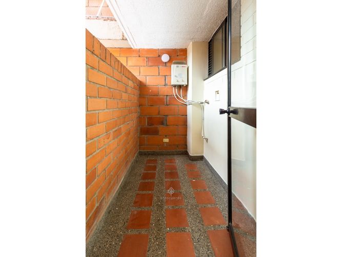 Apartamento de 3 alcobas en venta en San Bernardo, Medellín, 74 m² · foto 15 de 16