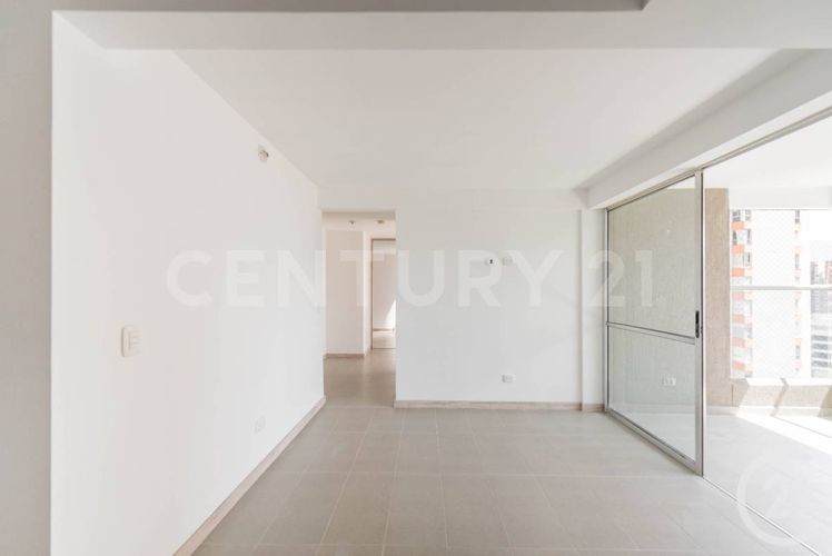 Apartamento de 3 alcobas en venta en Loma De Los Bernal, Medellín, 72 m² · foto 6 de 21