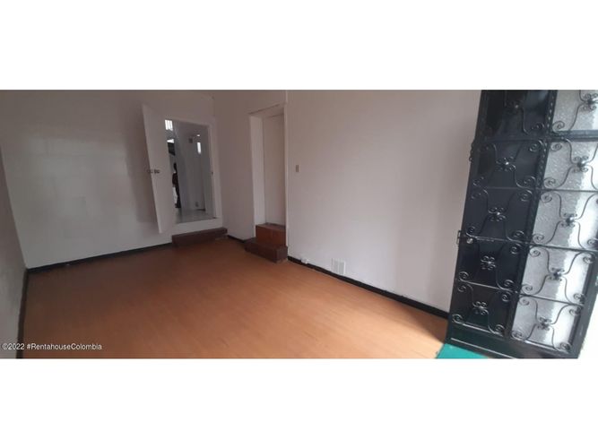 Casa de 5 alcobas en venta en Santa Teresita, Bogotá, 167 m² · foto 4 de 24