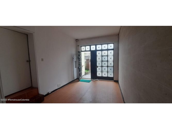 Casa de 5 alcobas en venta en Santa Teresita, Bogotá, 167 m² · foto 5 de 24