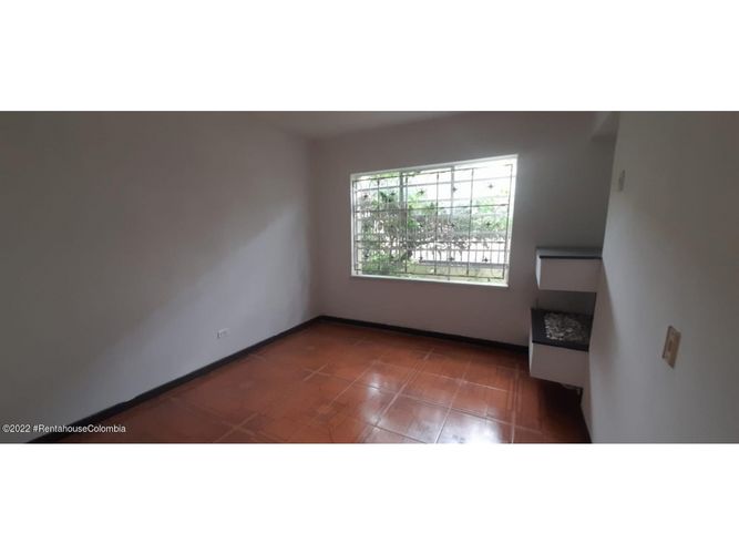 Casa de 5 alcobas en venta en Santa Teresita, Bogotá, 167 m² · foto 6 de 24